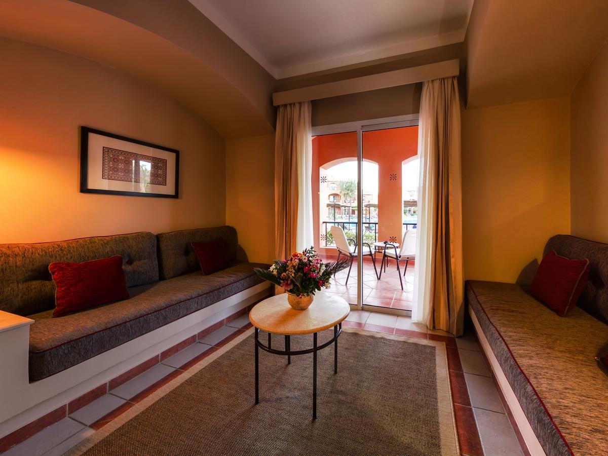 Отель Jaz Makadi Oasis Club Экстерьер фото