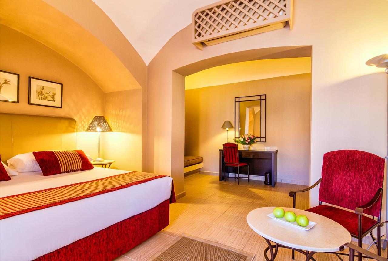 Отель Jaz Makadi Oasis Club Экстерьер фото