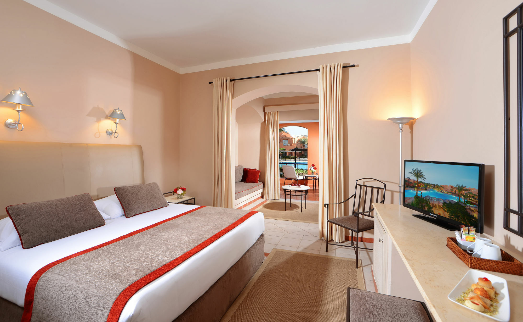 Отель Jaz Makadi Oasis Club Экстерьер фото